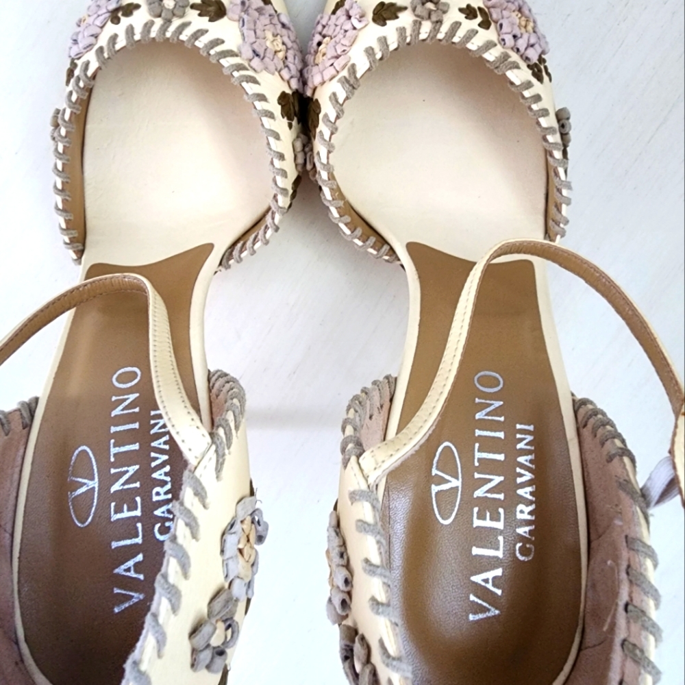 VALENTINO - Picture 8 of 16